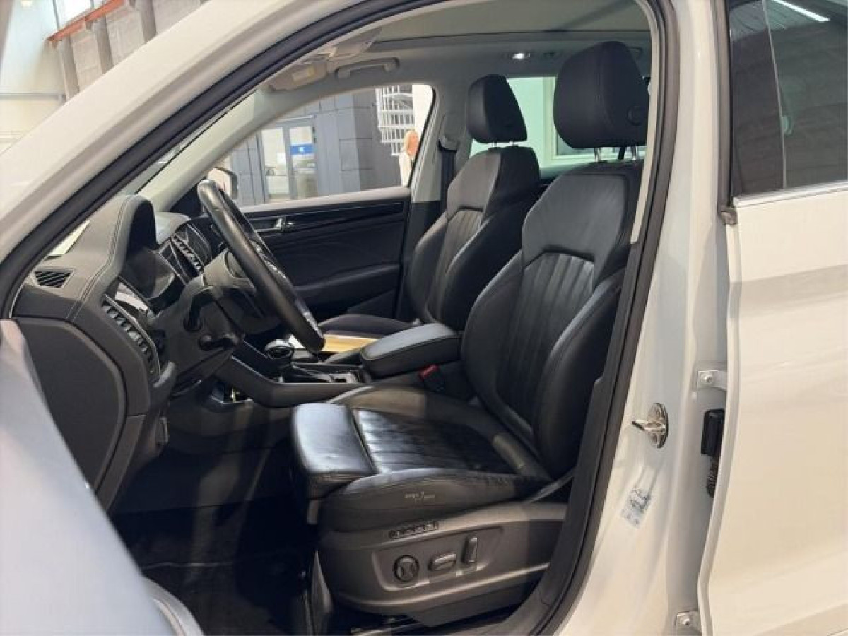 Thumb 3: Škoda Kodiaq 2.0 TDI DSG L&K PANO AHK NAVI SITZHZG