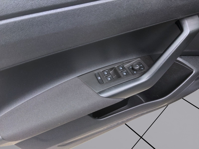 Bild 10: Volkswagen Polo 1.0 MPI AHK PDC SITZHZG LED KLIMA