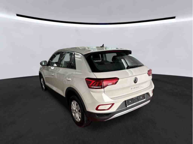 Bild 4: Volkswagen T-Roc 1.0 TSI PDC SITZHZG KLIMA LED DAB+