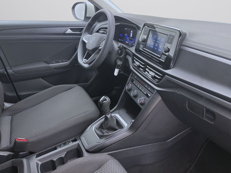 Bild 17: Volkswagen T-Roc 1.0 TSI PDC SITZHZG KLIMA LED DAB+
