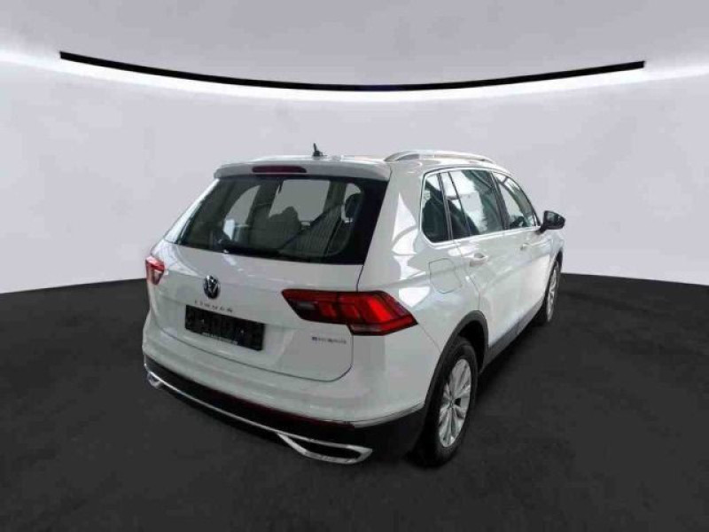 Bild 3: Volkswagen Tiguan 1.4 TSI eHybrid DSG ELEGANCE NAVI MATRIX PDC SITZHZG