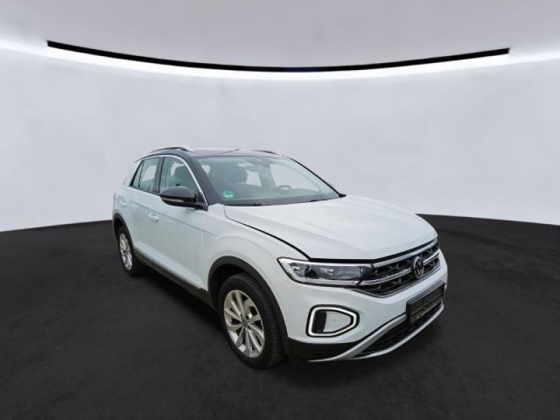 Bild 2: Volkswagen T-Roc 1.5 TSI DSG STYLE NAVI AHK PANO KAMERA
