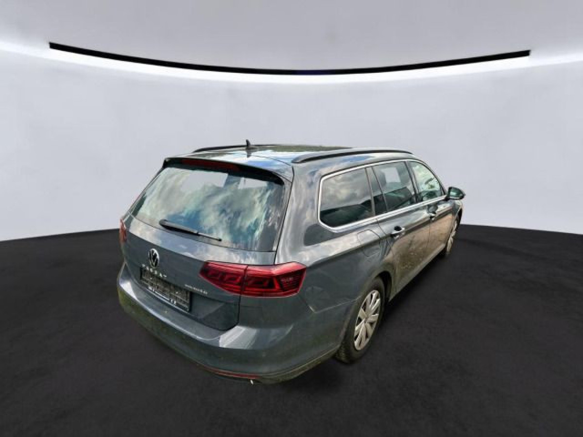 Thumb 2: Volkswagen Passat Variant 2.0 TDI DSG BUSINESS AHK NAVI KAMERA IQ.LIGHT