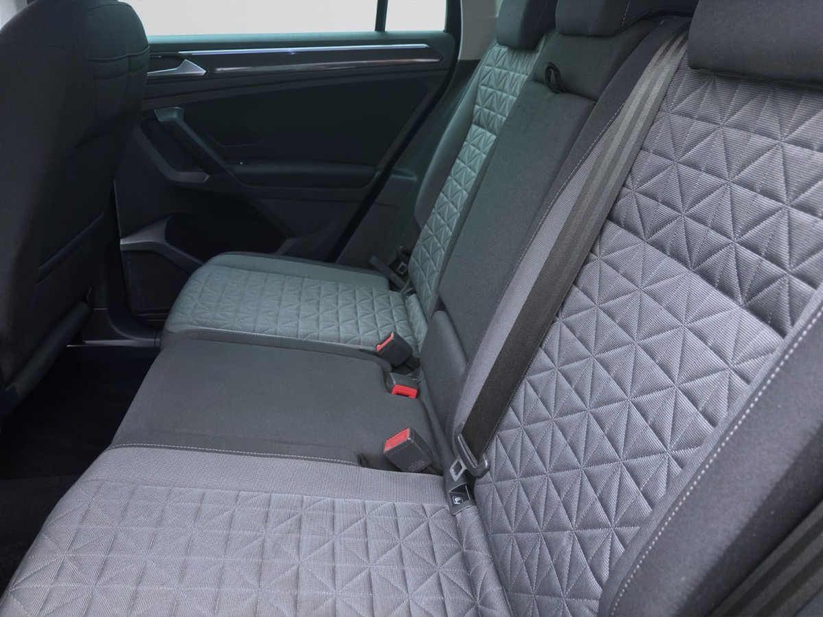 Thumb 15: Volkswagen Tiguan 2.0 TDI LIFE NAVI AHK KLIMA SHZG PDC