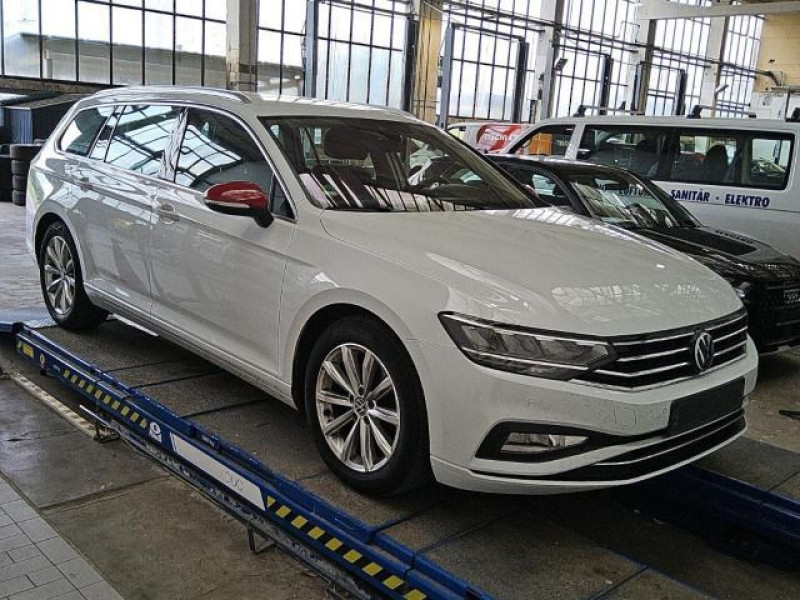 Bild 1: Volkswagen Passat Variant 2.0 TDI BUSINESS NAVI AHK KAMERA PDC