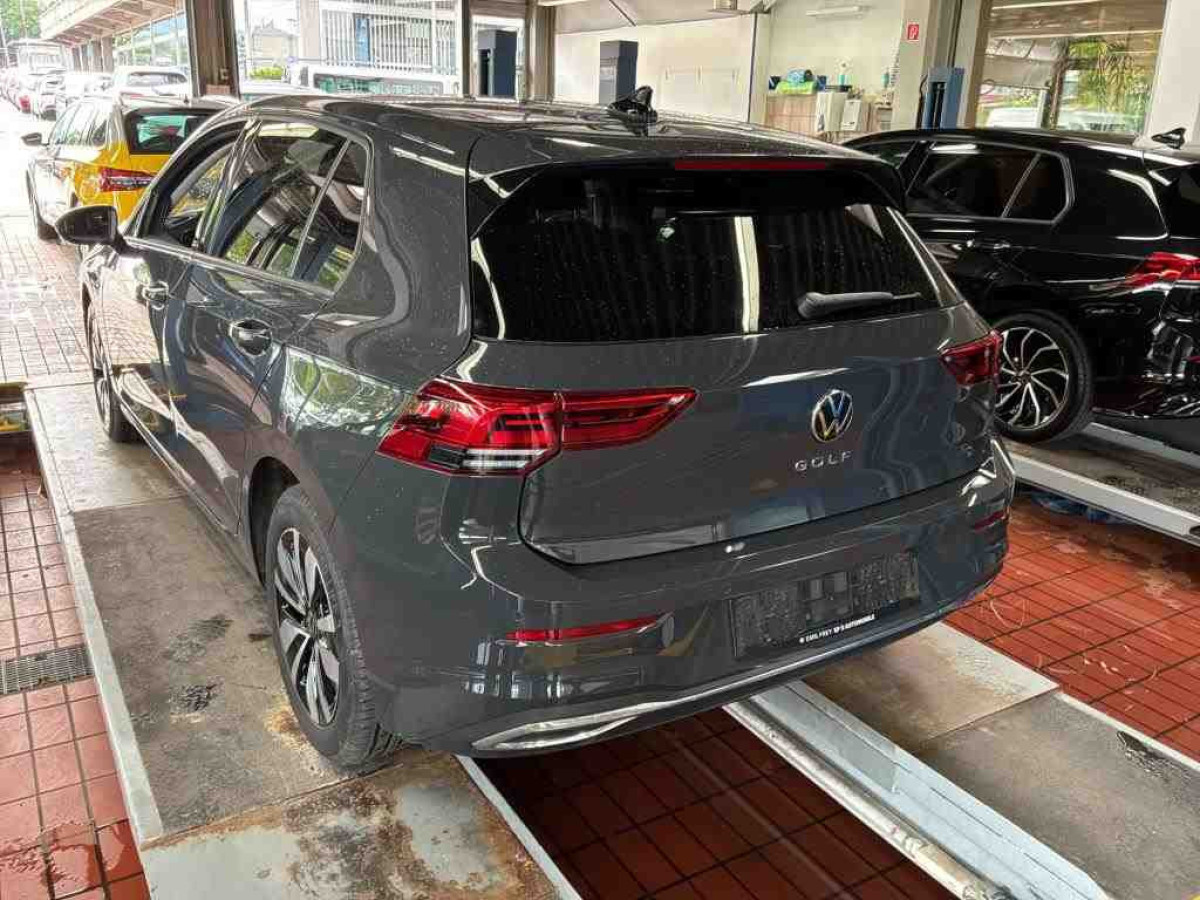 Thumb 4: Volkswagen Golf 1.0 TSI MOVE KLIMA PDC LED SHZG