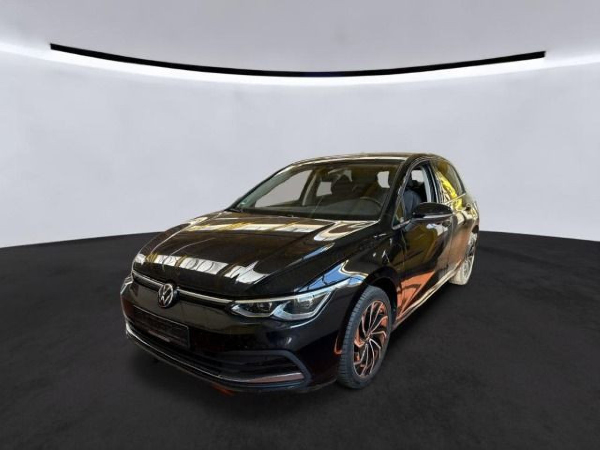 Thumb 1: Volkswagen Golf 1.4 TSI eHybrid DSG STYLE AHK PDC LED KLIMA
