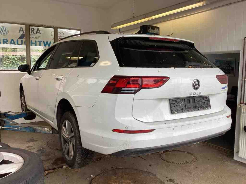 Bild 3: Volkswagen Golf Variant 1.0 TSI LIFE AHK NAVI KAMERA SITZHZG