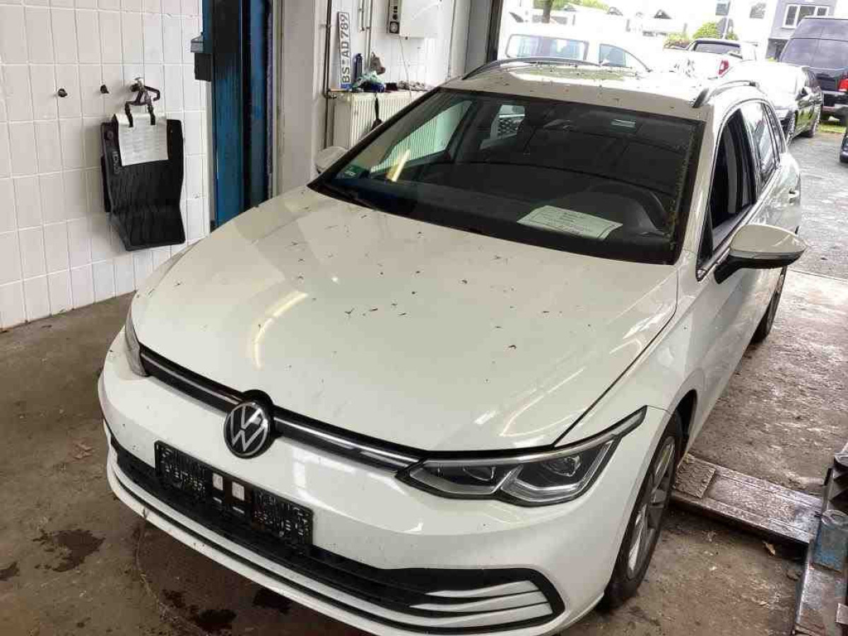 Thumb 1: Volkswagen Golf Variant 1.0 TSI LIFE AHK NAVI KAMERA SITZHZG