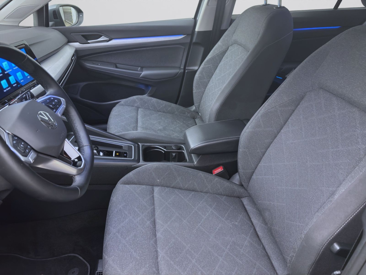 Thumb 9: Volkswagen Golf Variant 1.5 eTSI DSG LIFE AHK KAMERA NAVI PDC