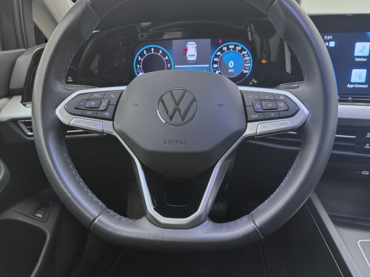 Thumb 12: Volkswagen Golf Variant 1.5 eTSI DSG LIFE AHK KAMERA NAVI PDC