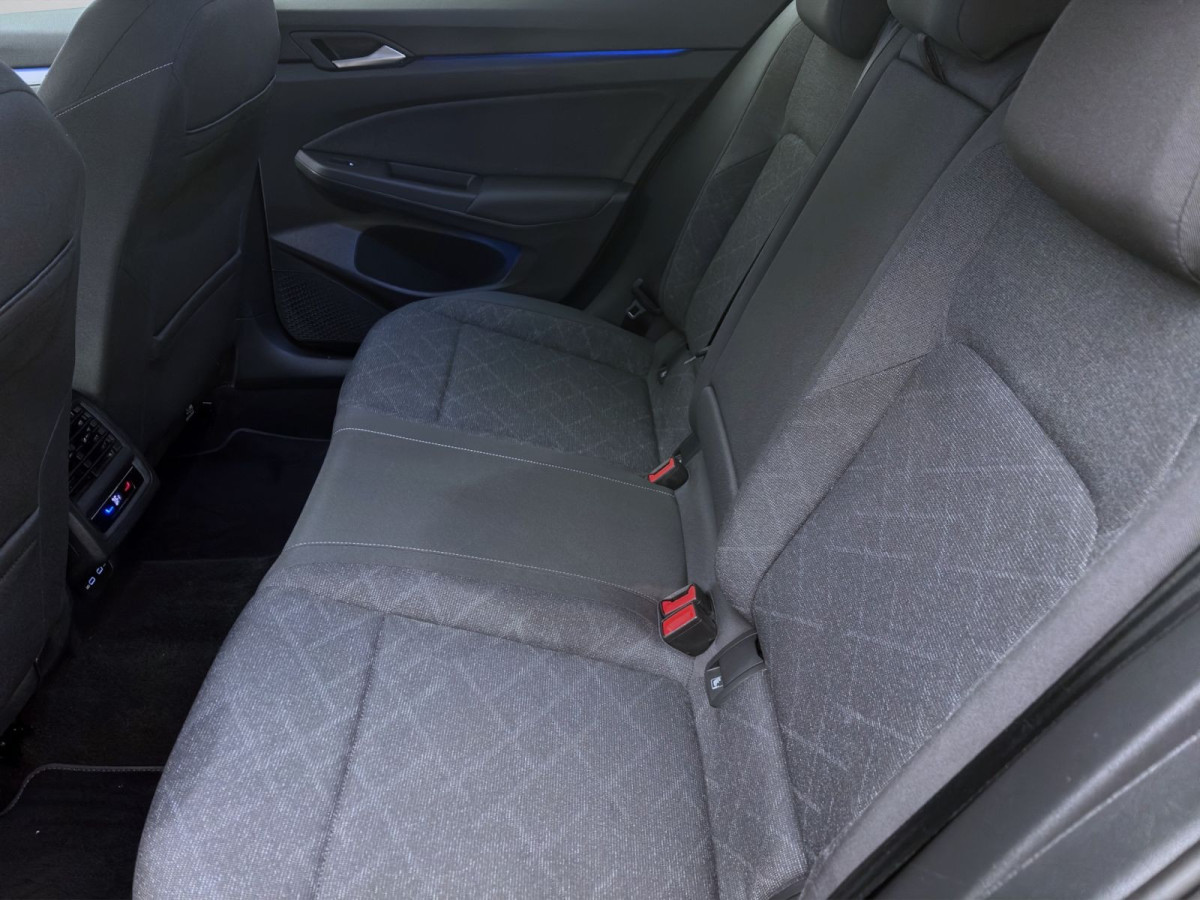 Thumb 15: Volkswagen Golf Variant 1.5 eTSI DSG LIFE AHK KAMERA NAVI PDC