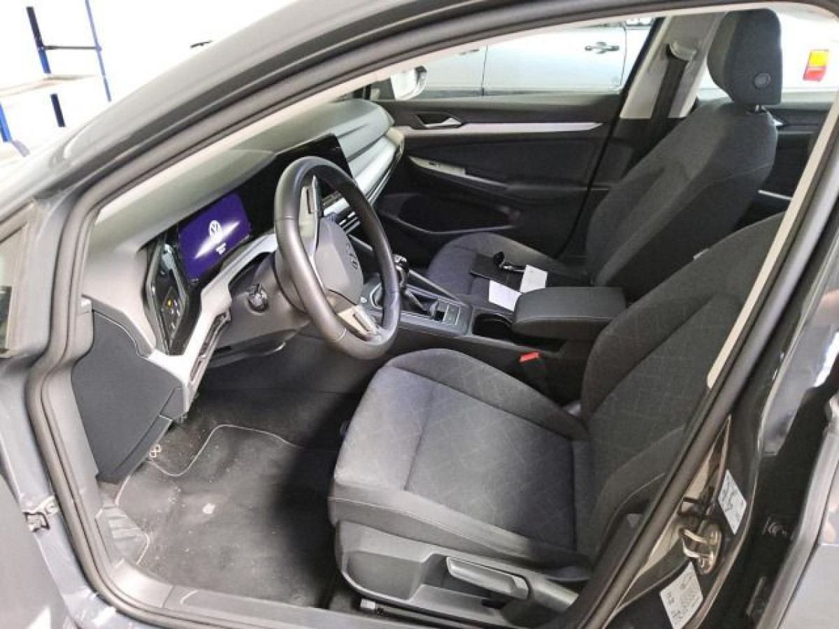 Thumb 4: Volkswagen Golf Variant 1.0 TSI LIFE AHK NAVI SITZHZG LED