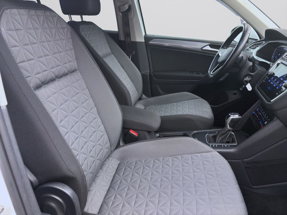 Thumb 16: Volkswagen Tiguan 2.0 TDI DSG LIFE NAVI KAMERA PDC LED