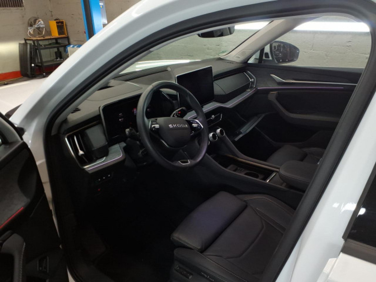 Thumb 3: Škoda Kodiaq 1.5 TSI iV DSG SELECTION AHK NAVI KAMERA HuD