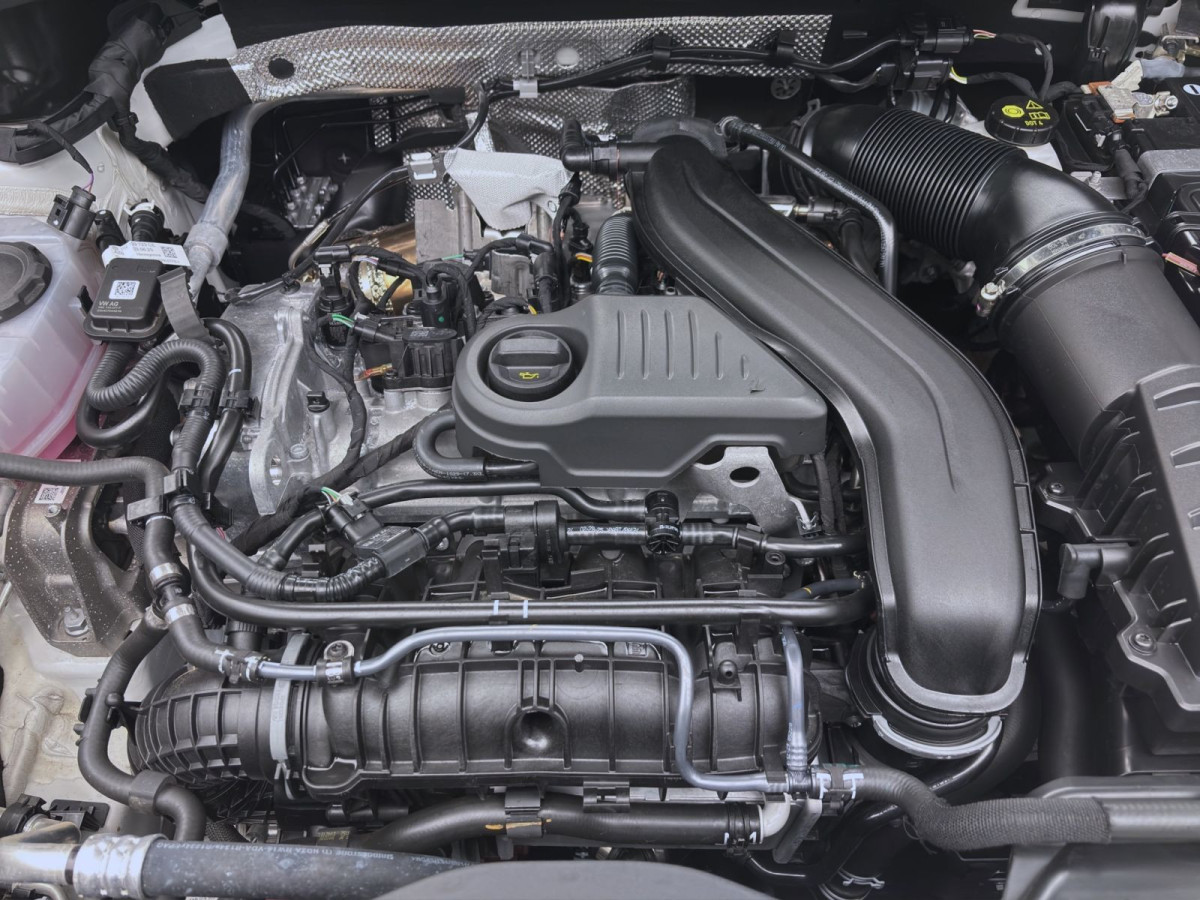 Thumb 17: Volkswagen Tiguan 1.5 eTSI DSG ENERGY AHK NAVI KAMERA HuD