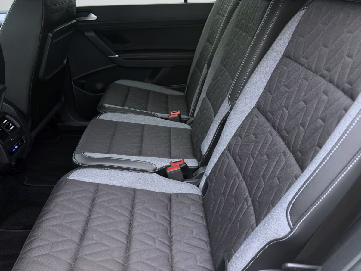 Thumb 15: Volkswagen Touran 2.0 TDI DSG ENERGY AHK KAMERA NAVI IQ.LIGHT