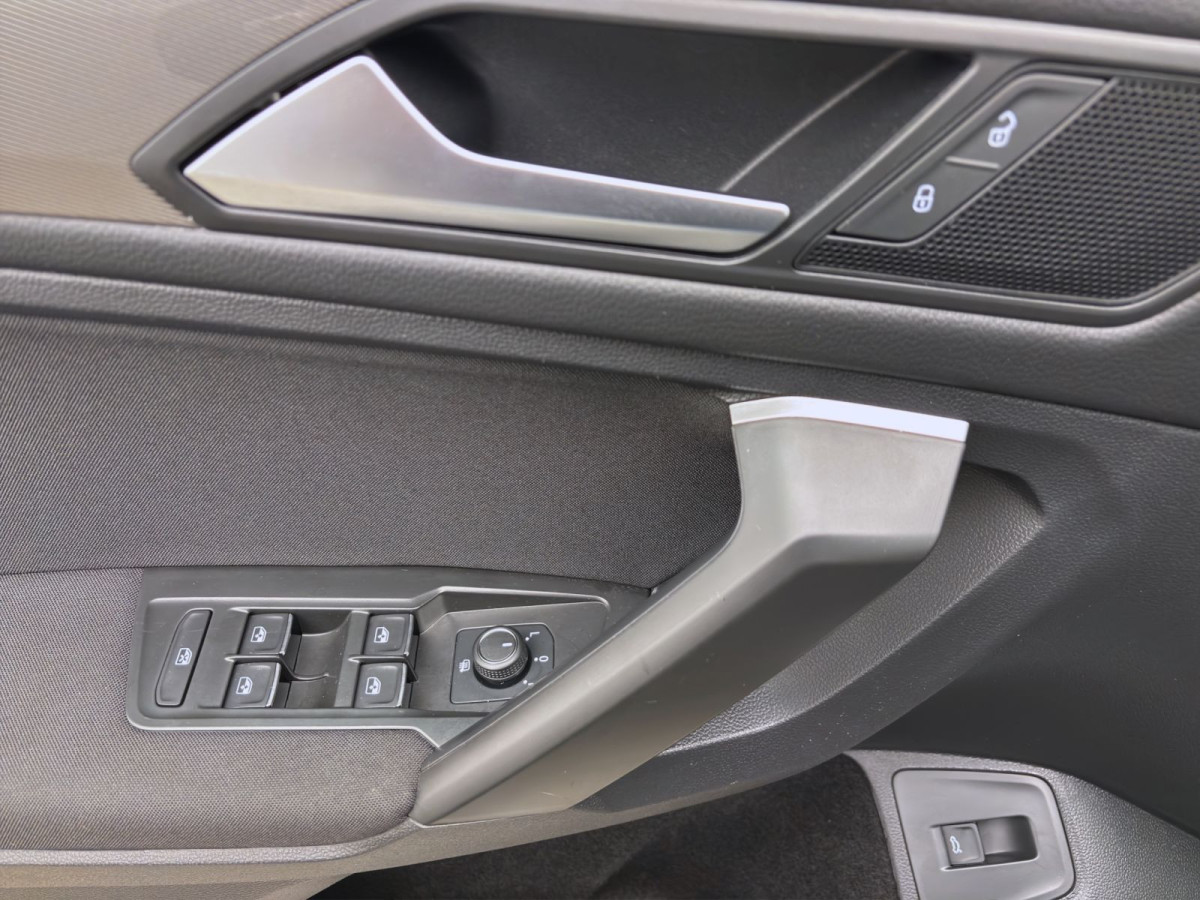 Thumb 10: Volkswagen Tiguan Allspace 1.5 TSI DSG LIFE AHK NAVI SITZHZG