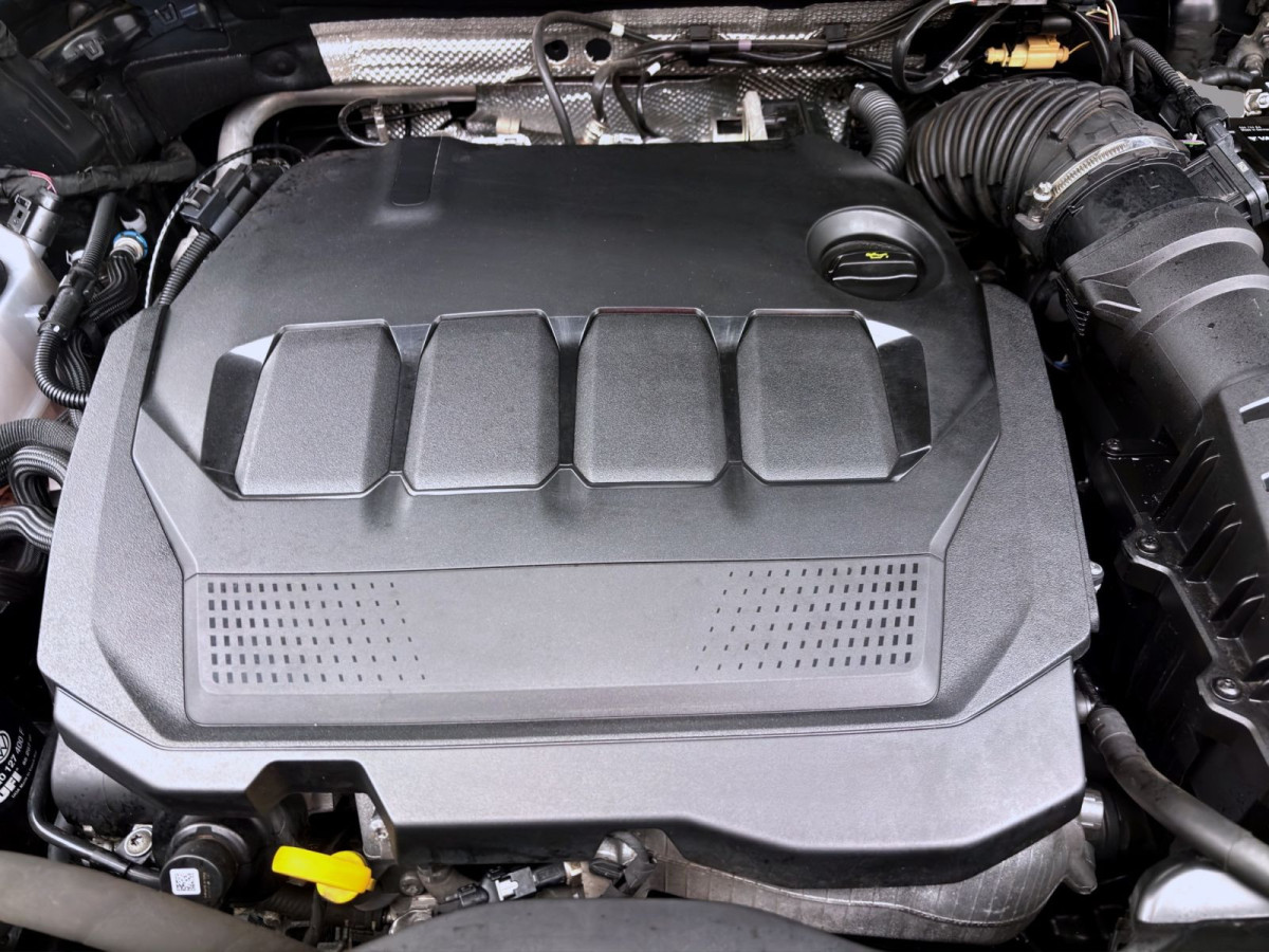 Thumb 18: Volkswagen Tiguan 2.0 TDI DSG 4M ELEGANCE STDHZG KAMERA NAVI AHK