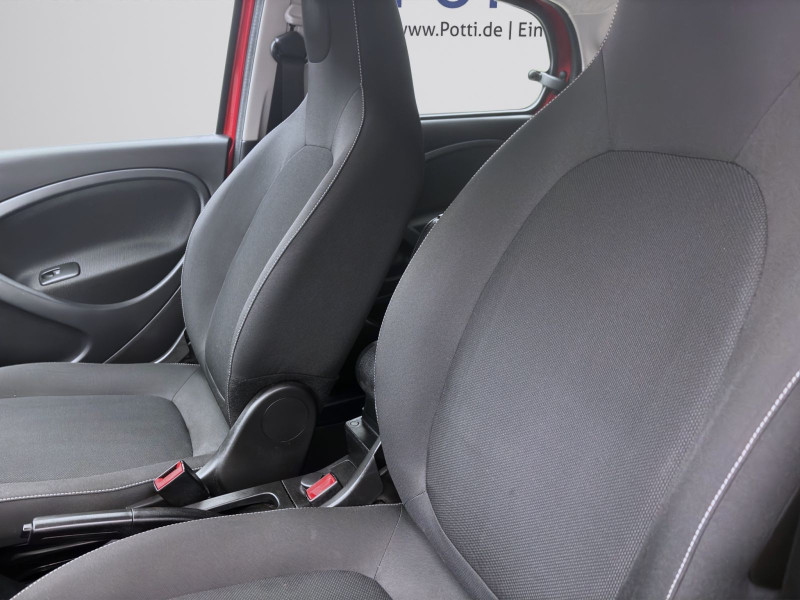 Bild 9: Smart forfour 1.0 SITZHZG KLIMA PDC