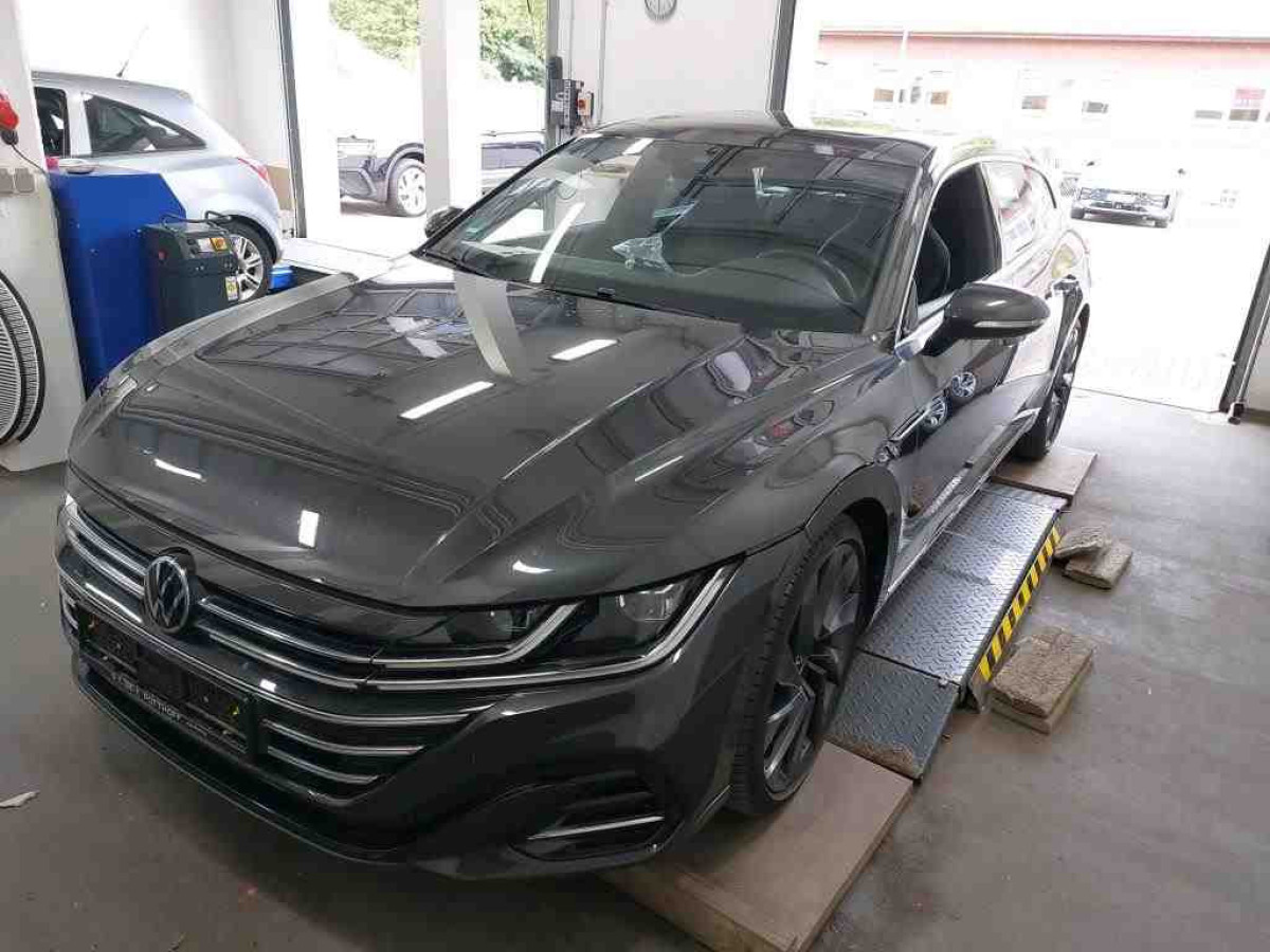 Thumb 1: Volkswagen Arteon Shooting Brake 2.0 TDI DSG R-LINE PANO NAVI STDHZG