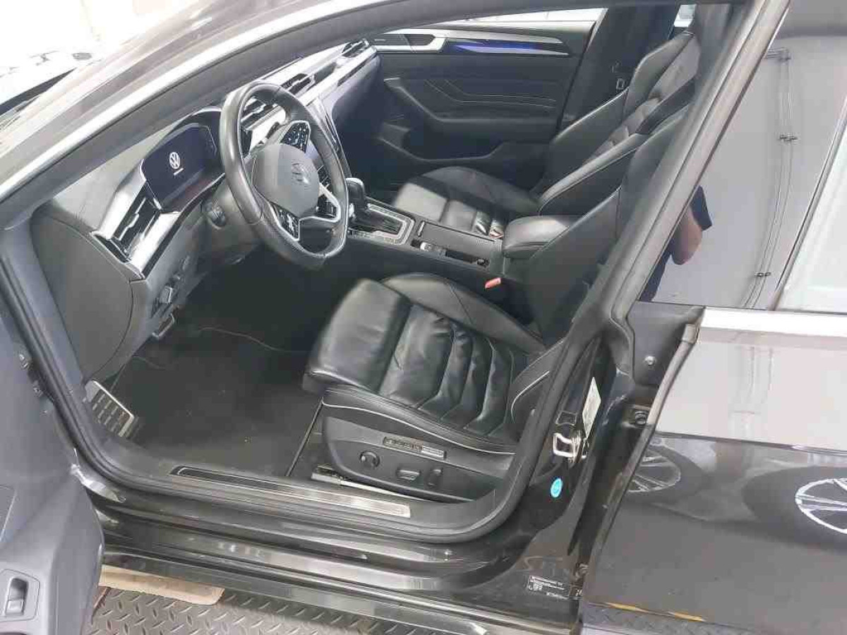 Thumb 5: Volkswagen Arteon Shooting Brake 2.0 TDI DSG R-LINE PANO NAVI STDHZG