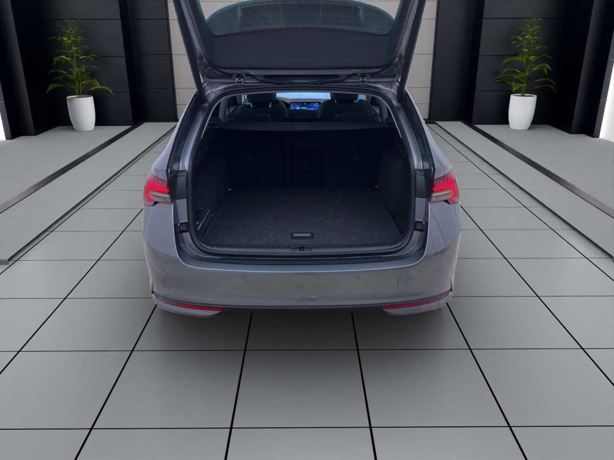 Thumb 4: Škoda Octavia Combi 2.0 TDI DSG TOUR STDHZG PANO 360° HuD