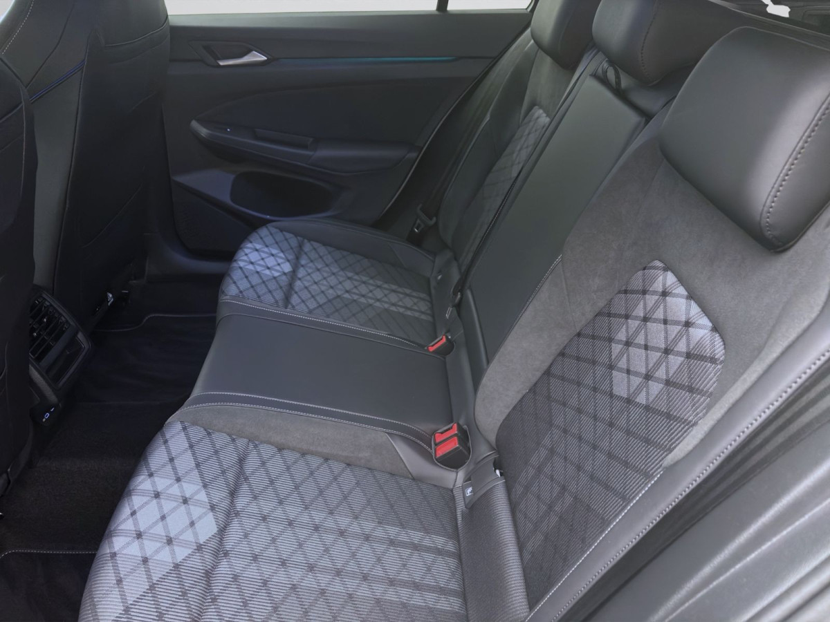 Thumb 15: Volkswagen Golf Variant 2.0 TDI DSG R-LINE AHK KAMERA NAVI LED