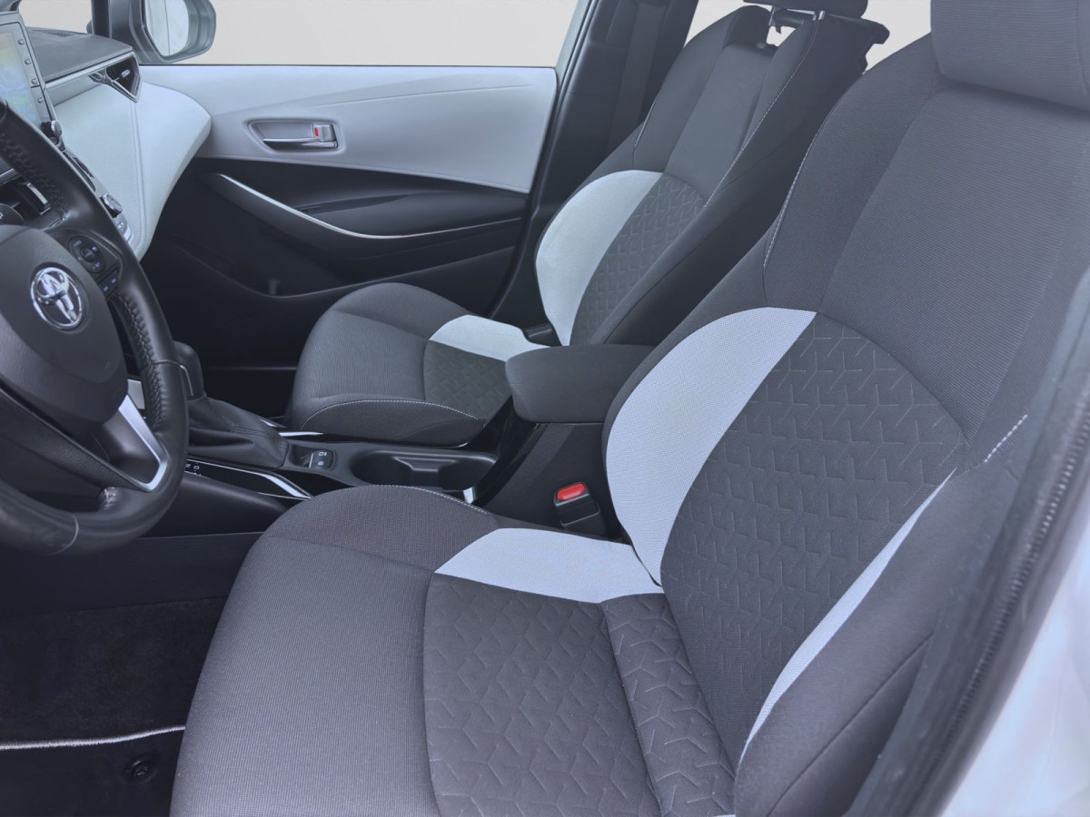 Thumb 9: Toyota Corolla Touring Sports 2.0 hybrid BUSINESS EDITION KLIMA SITZHZG NAVI