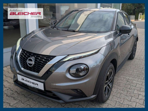 Automodell: Juke in der Farbe silber
