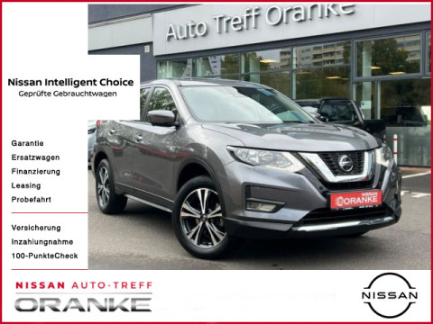 Automodell: X-Trail in der Farbe grau