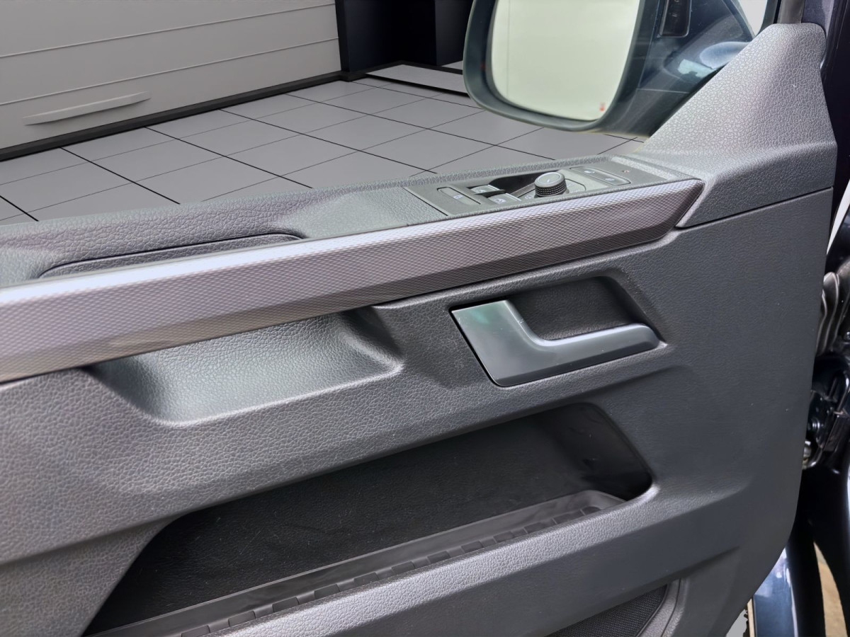 Thumb 9: Volkswagen T6.1 Multivan 2.0 TDI DSG 4M GENERATION SIX STDHZG KAMERA PDC