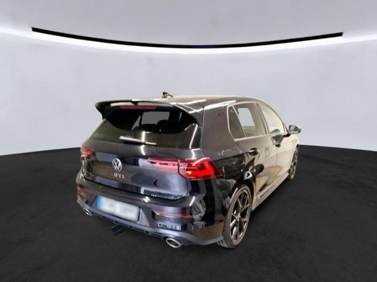 Thumb 4: Volkswagen Golf GTI CLUBSPORT PANO NAVI SITZHZG IQ.LIGHT