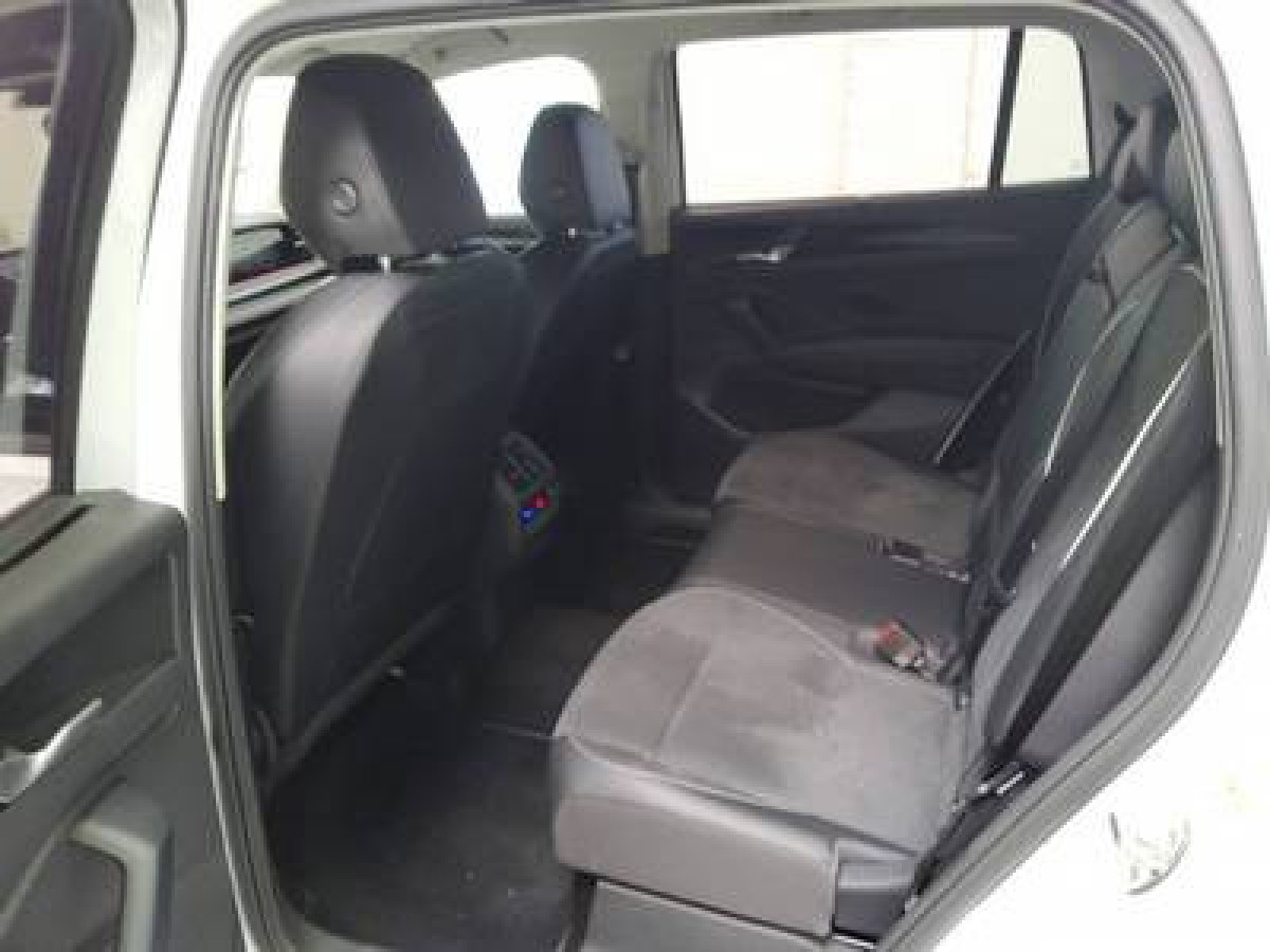 Thumb 4: Volkswagen Tayron 1.5 TSI eHybrid DSG ELEGANCE NAVI KAMERA SITZHZG