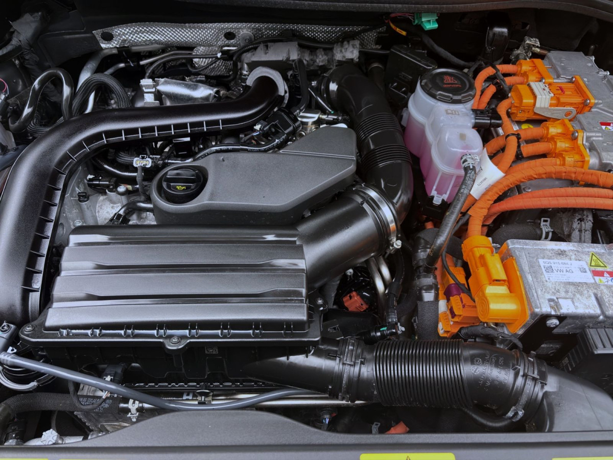 Thumb 18: Volkswagen Tayron 1.5 TSI eHybrid DSG ELEGANCE AHK NAVI IQ.LIGHT