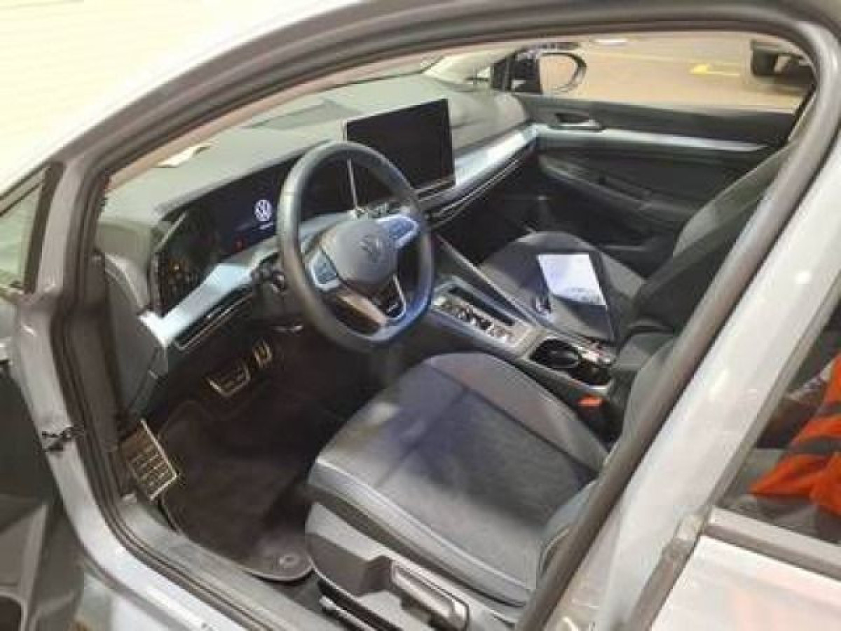 Thumb 3: Volkswagen Golf 1.5 eTSI DSG ENERGY AHK NAVI IQ.LIGHT KAMERA
