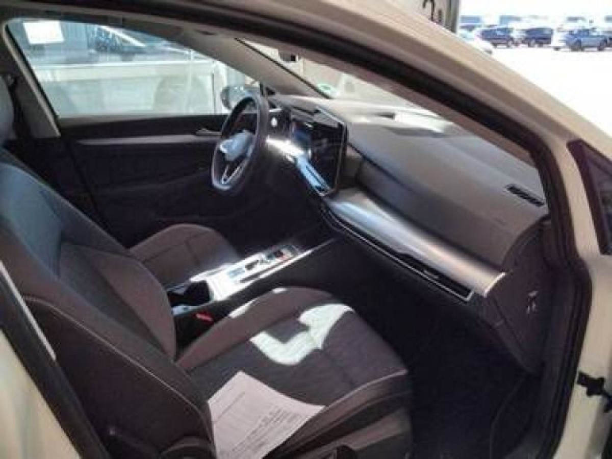 Thumb 3: Volkswagen Golf 1.5 eTSI DSG ENERGY AHK NAVI KAMERA SITZHZG