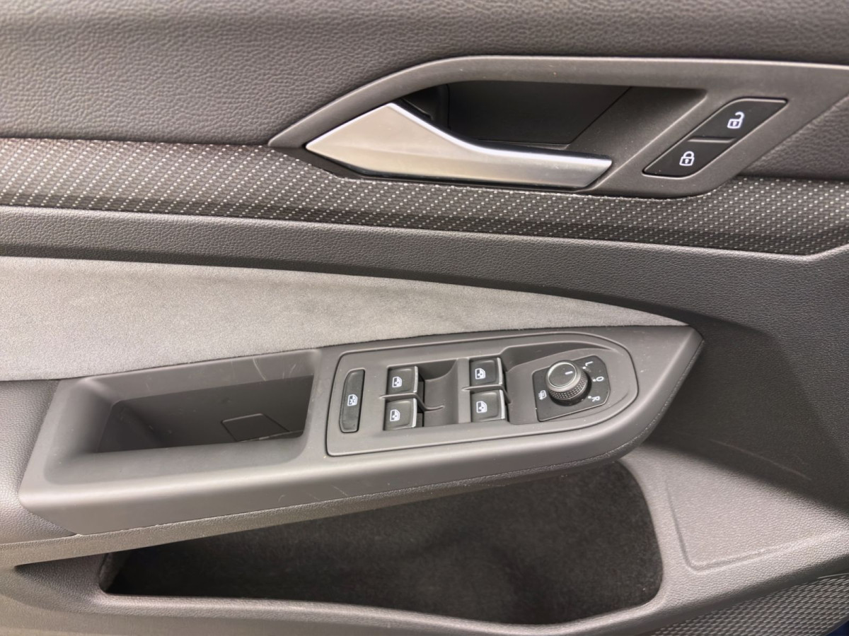 Thumb 10: Volkswagen Golf Variant 1.5 TSI R-LINE NAVI HuD PDC SITZHZG