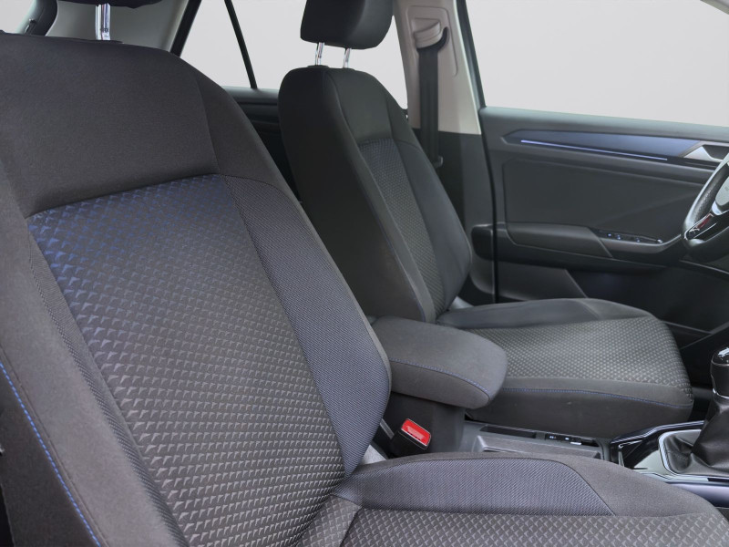 Bild 16: Volkswagen T-Roc 1.5 TSI UNITED NAVI PDC SITZHZG KLIMA