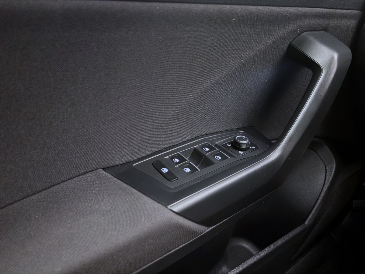 Thumb 10: Volkswagen T-Roc 1.5 TSI UNITED NAVI PDC SITZHZG KLIMA