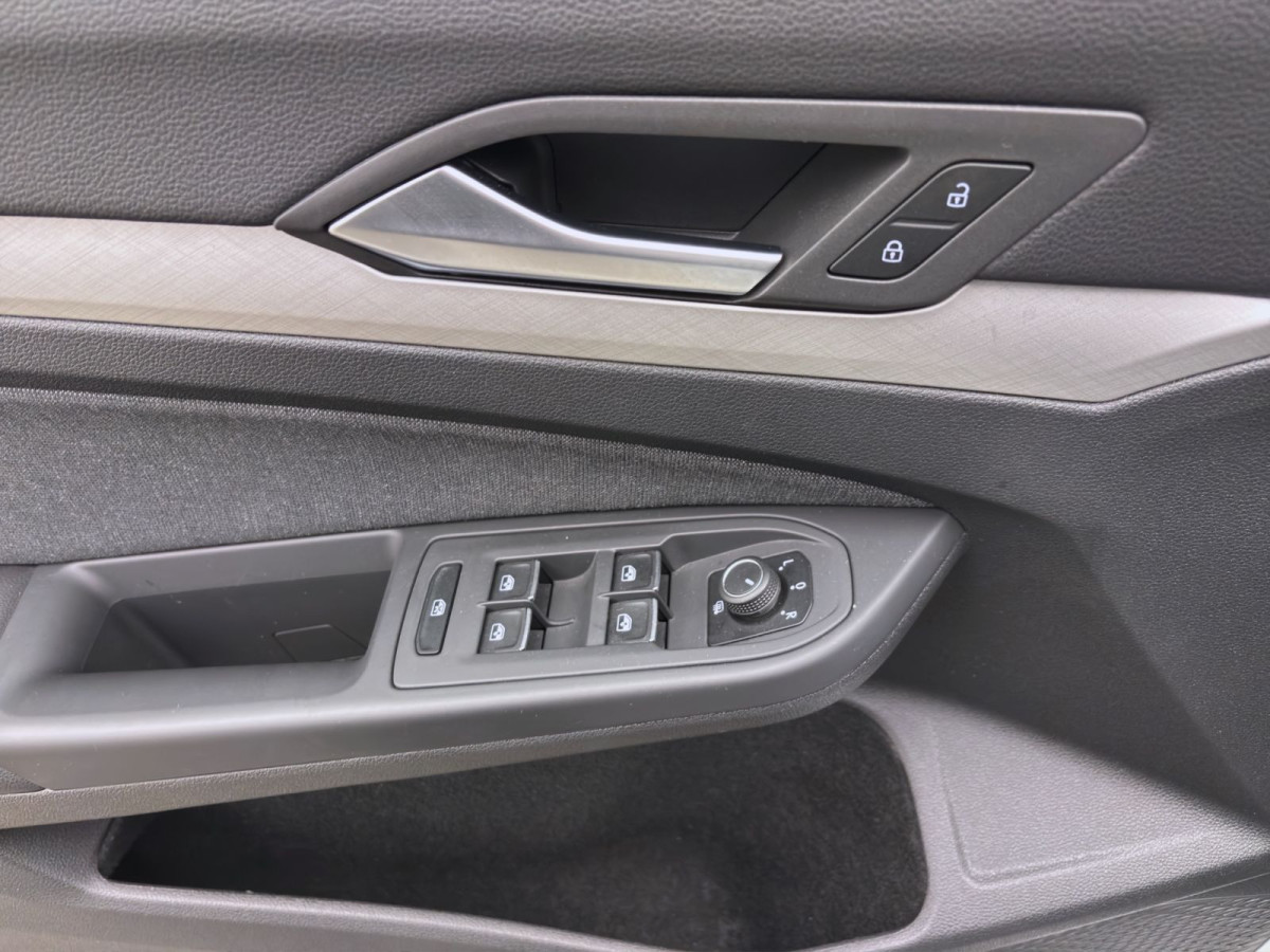 Thumb 10: Volkswagen Golf Variant 2.0 TDI DSG LIFE STDHZG PANO NAVI KAMERA