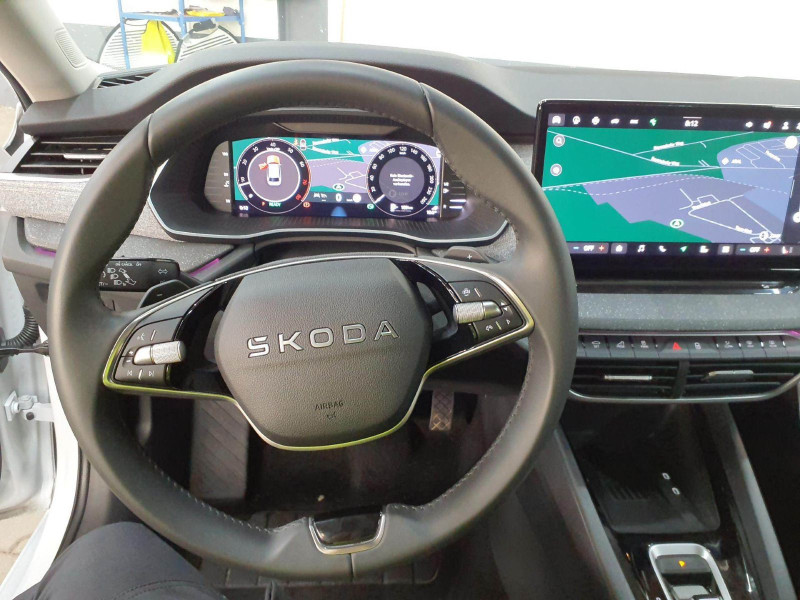 Bild 3: Škoda Octavia Combi 1.5 TSI mHEV DSG SELECTION NAVI SITZHZG PDC