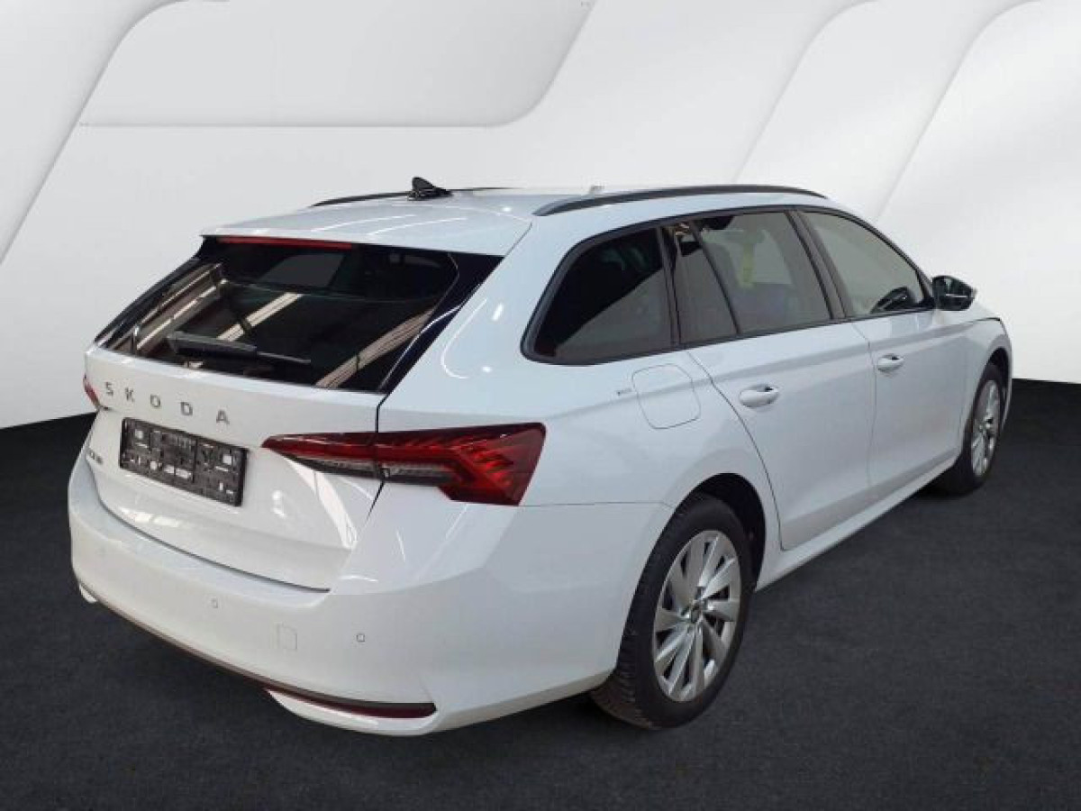 Thumb 2: Škoda Octavia Combi 1.5 TSI mHEV DSG SELECTION NAVI SITZHZG PDC