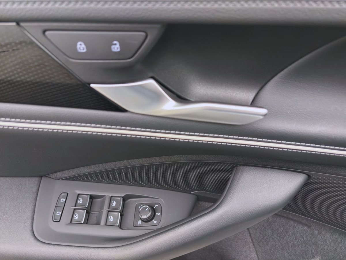 Thumb 10: Volkswagen Passat Variant 1.5 eTSI DSG BUSINESS AHK NAVI KAMERA