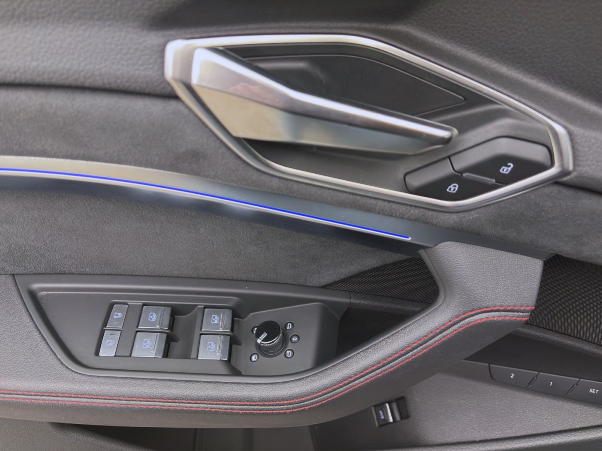 Thumb 10: Audi Q8 55 e-tron Q S LINE PANO AHK B&O NAVI+