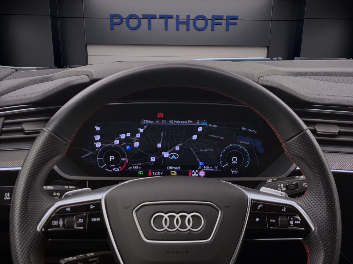Thumb 12: Audi Q8 55 e-tron Q S LINE PANO AHK B&O NAVI+