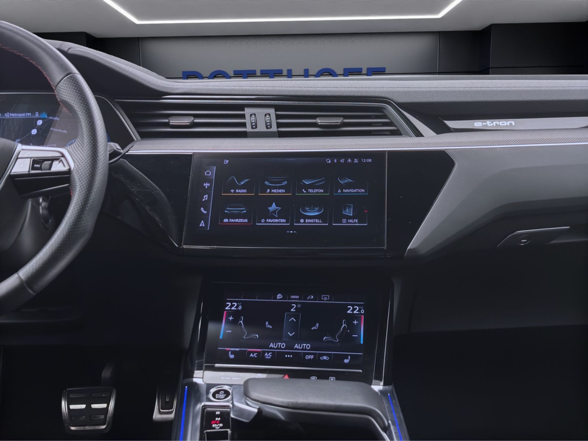 Thumb 14: Audi Q8 55 e-tron Q S LINE PANO AHK B&O NAVI+