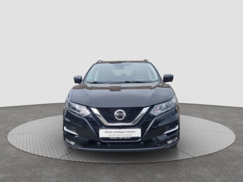 Automodell: Qashqai in der Farbe schwarz