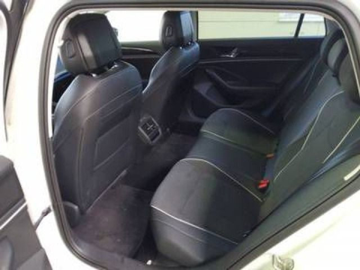 Thumb 4: Volkswagen Passat Variant 1.5 TSI eHybrid DSG BUSINESS NAHK NAVI KAMERA