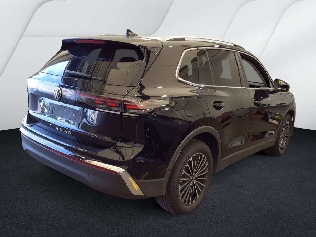 Thumb 2: Volkswagen Tiguan 2.0 TDI DSG ELEGANCE AHK NAVI IQ.LIGHT KAMERA